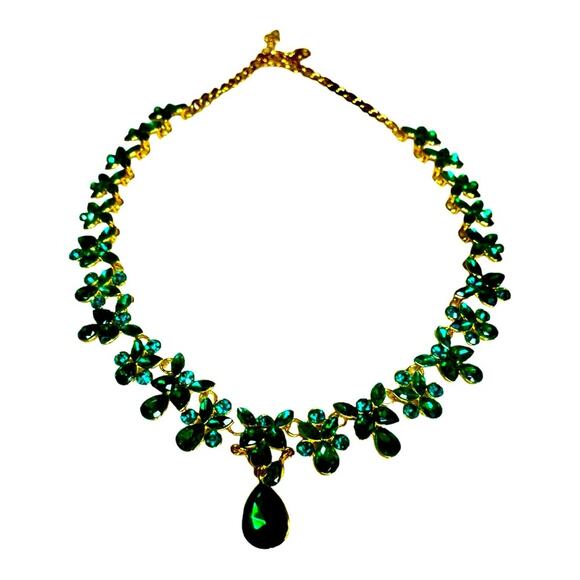 Chrome Green Necklace and Earrings Set - Picture 2 of 6